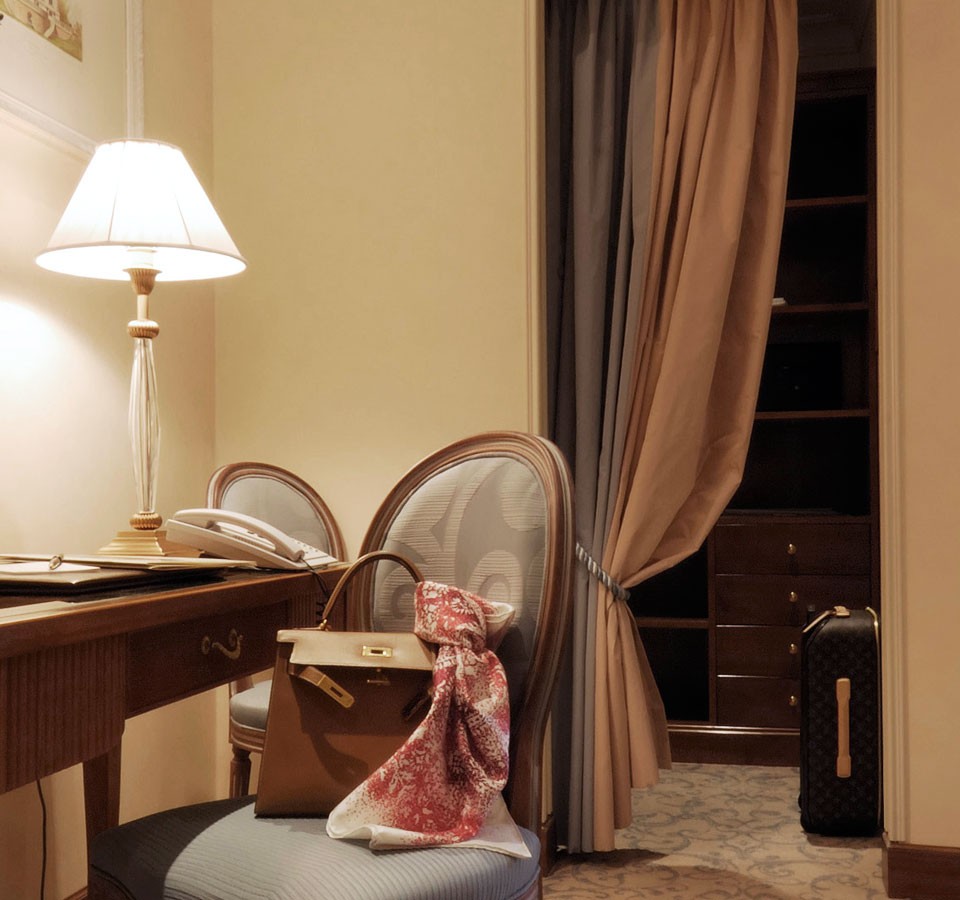 JUNIOR SUITE