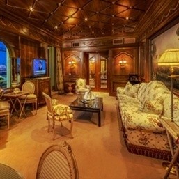 PRESIDENTIAL SUITE SAN PIETRO