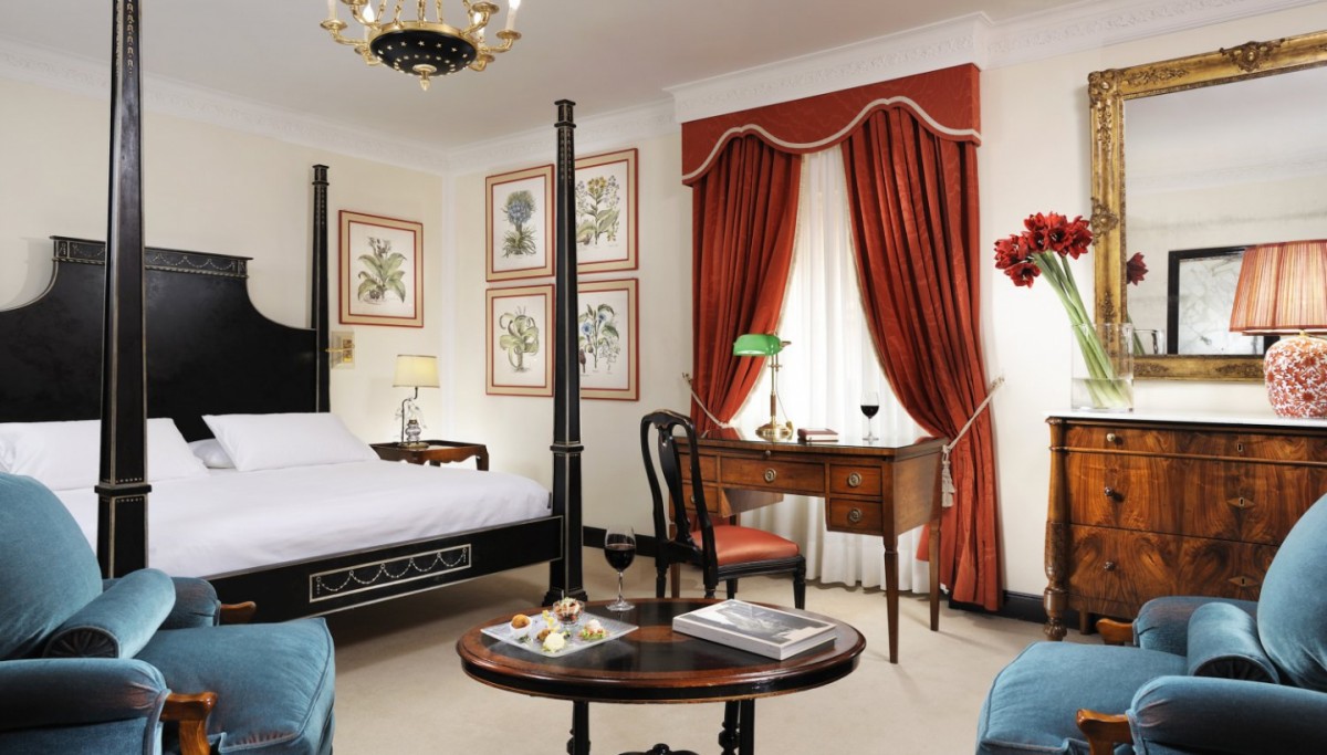 DELUXE JUNIOR SUITE