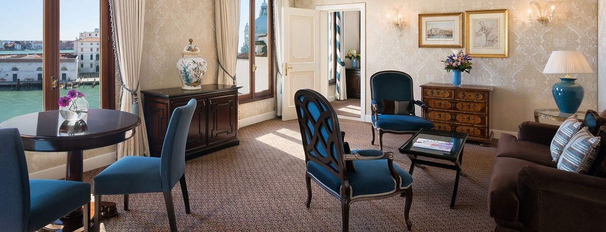 LUXURY SUITE