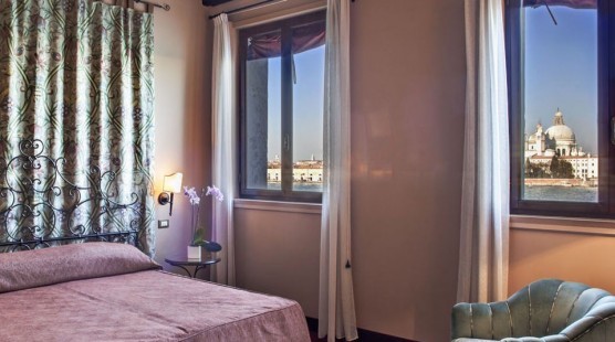 DOUBLE ROOM LAGOON VIEW