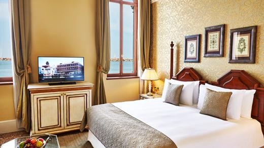DELUXE ROOM LAGOON VIEW
