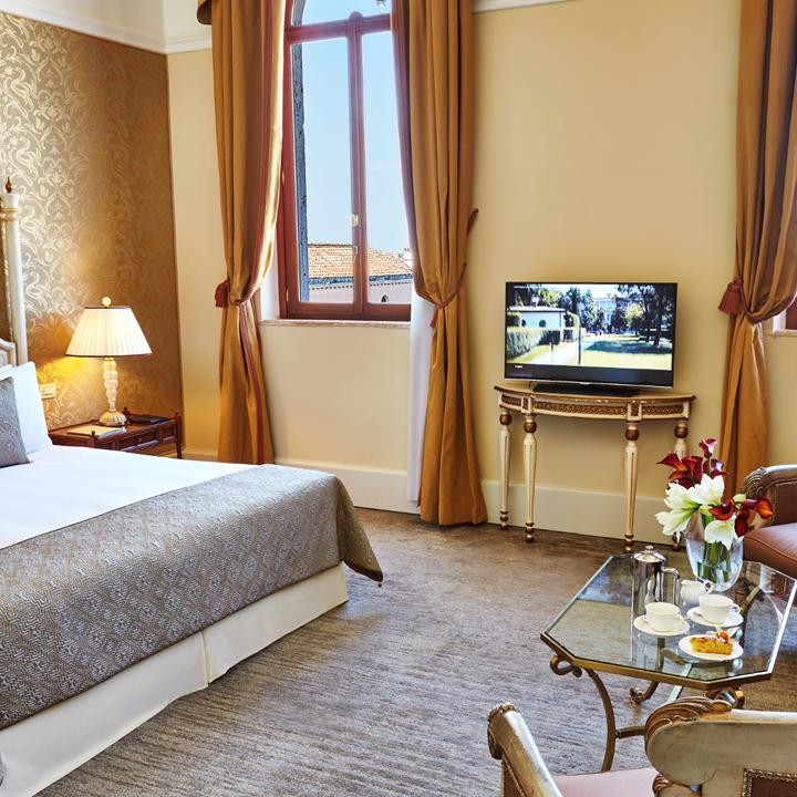 JUNIOR SUITE LAGOON VIEW