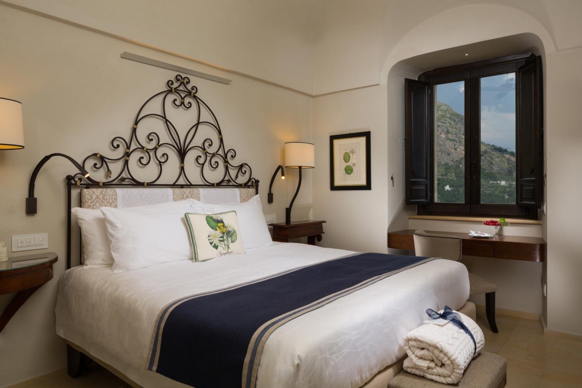 DELUXE ROOM SEA VIEW