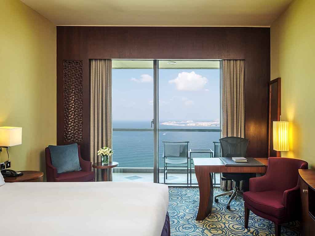 LUXURY ROOM - 1 KING SIZE BED, PRIVATE BALCONY, FRONT SEA VIEW