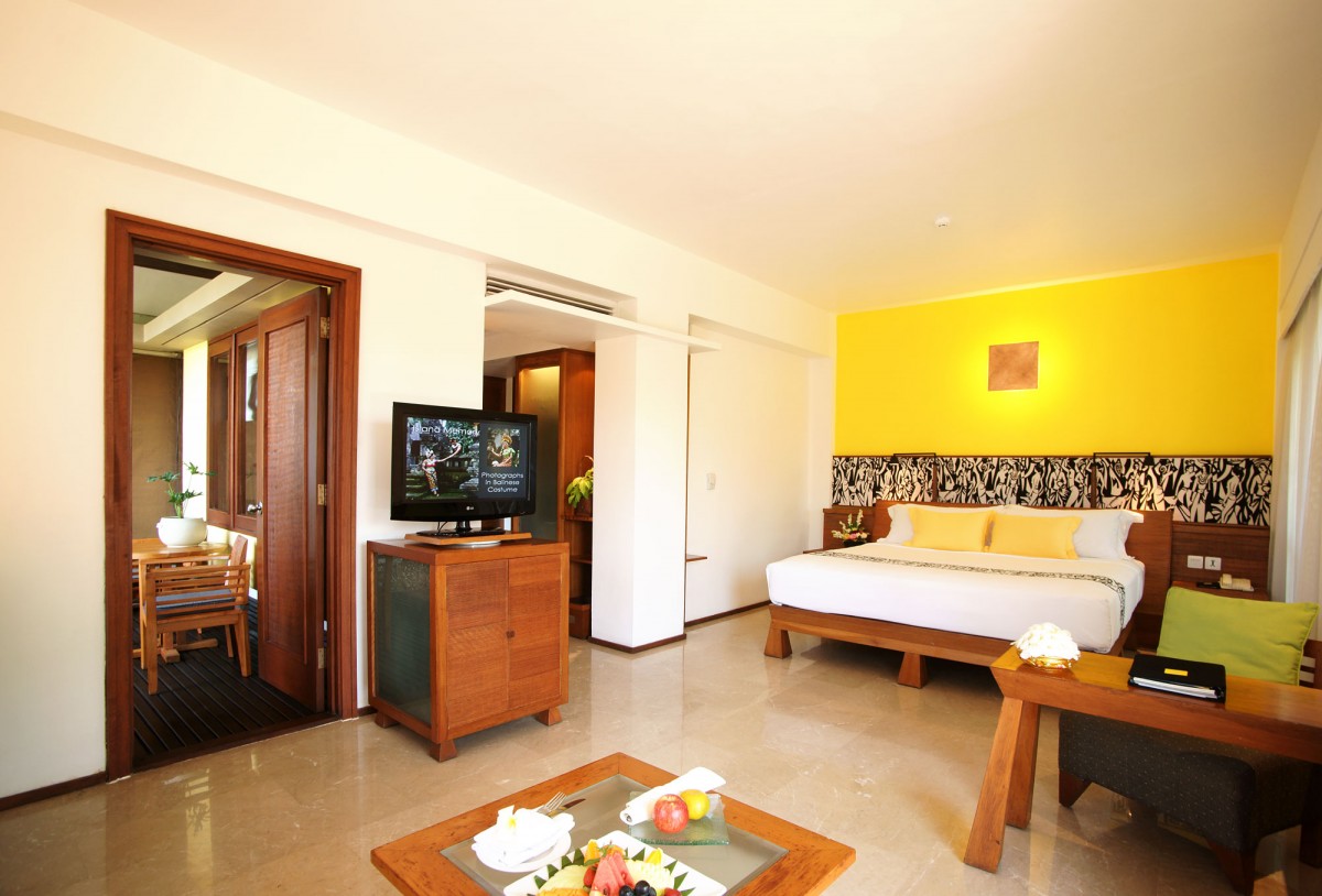 DELUXE ROOM