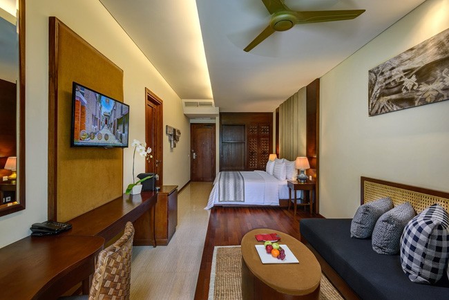 DELUXE ROOM