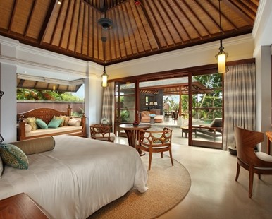 KING ONE BEDROOM POOL VILLA