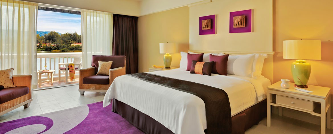 LAGUNA ROOM