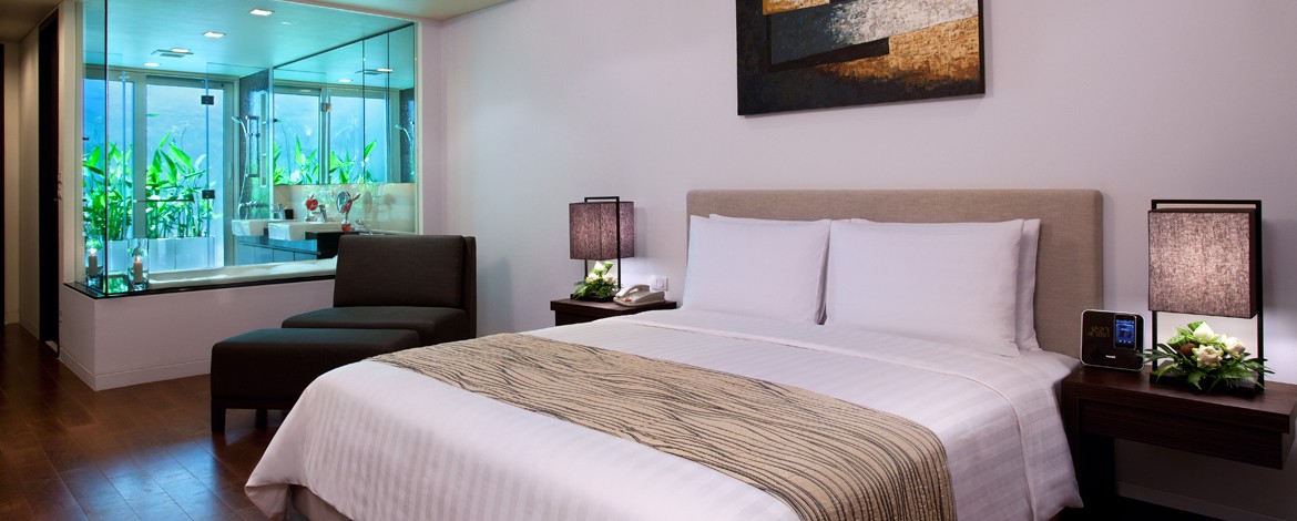 THREE BEDROOM POOL SUITE
