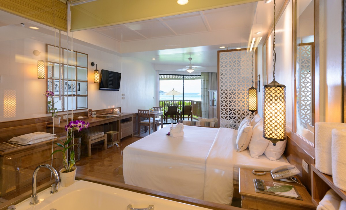 ONE-BEDROOM ROYAL SUITE