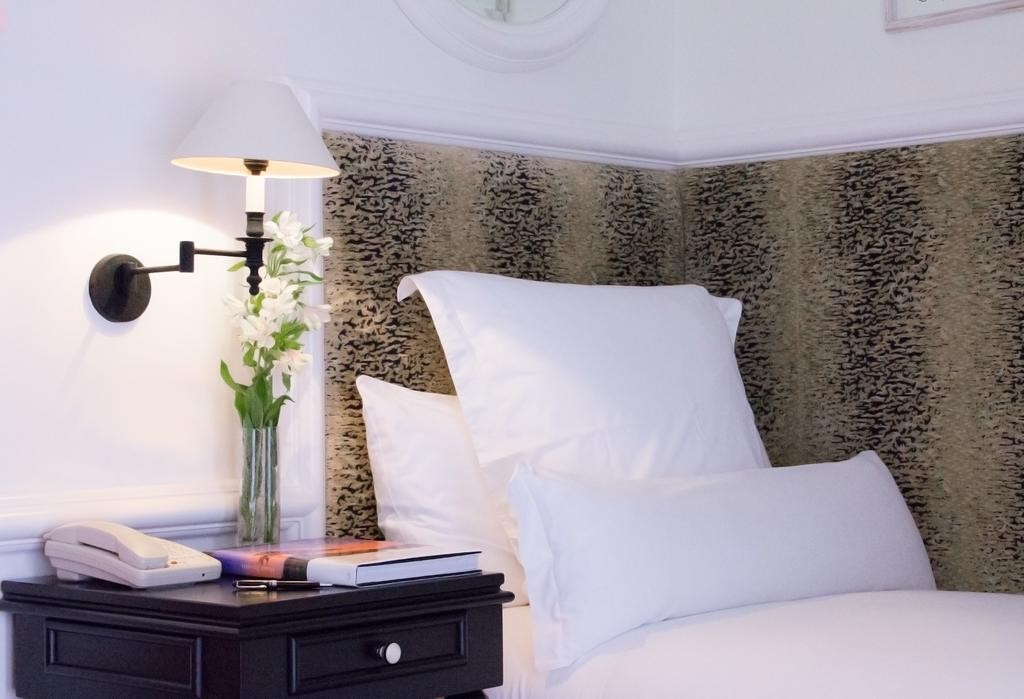 CLASSIC BEDROOM