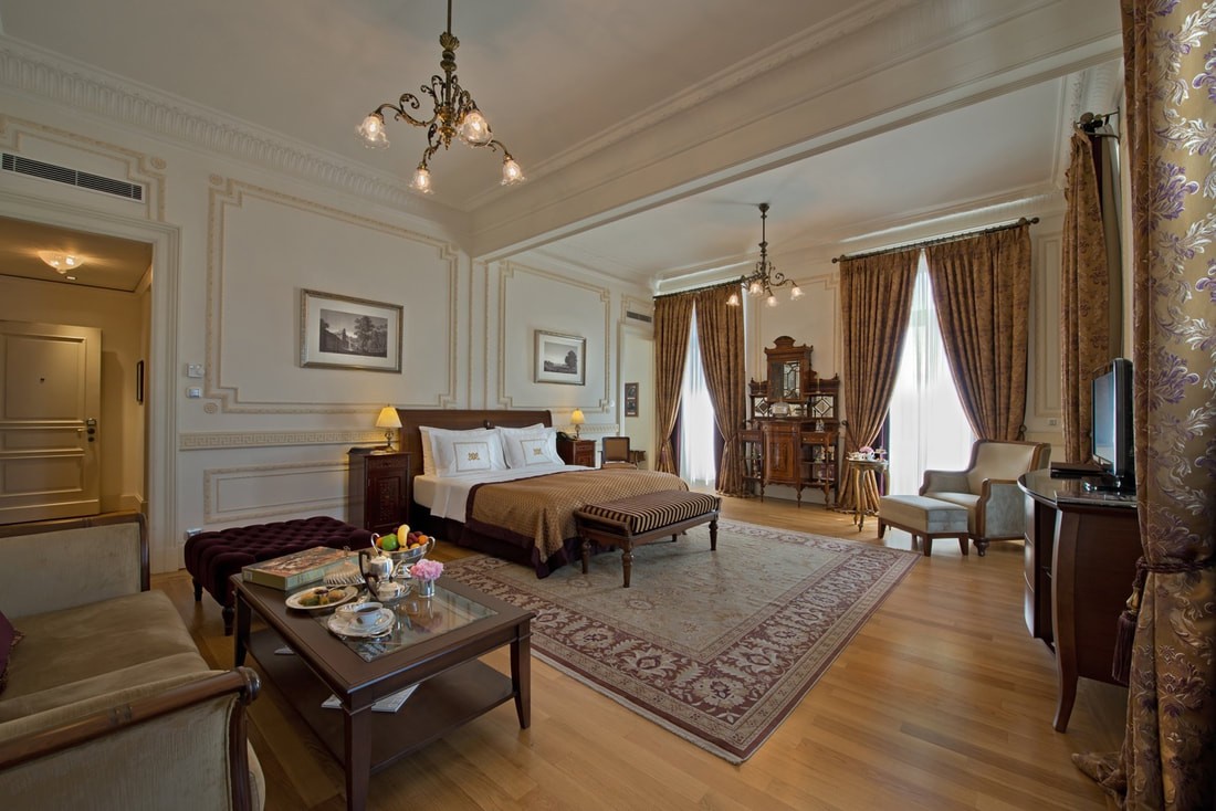 SENIOR SUITE​